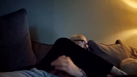 Snapshot of geeman987 chatting on October 29, 8:21 pm geeman987 online show from October 29, 8:21 pm