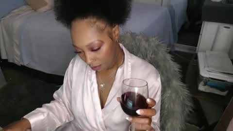 Snapshot of geishapaige chatting on September 26, 7:12 am The Empress online show from September 26, 7:12 am