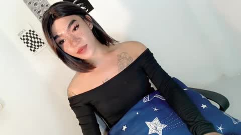 Snapshot of gelluxxx chatting on July 22, 12:41 pm gelo online show from July 22, 12:41 pm