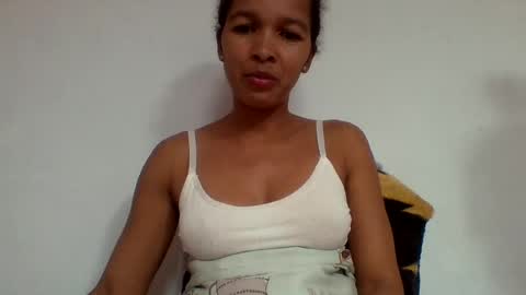 Snapshot of gelmene chatting on June 22, 3:42 pm gelmene online show from June 22, 3:42 pm