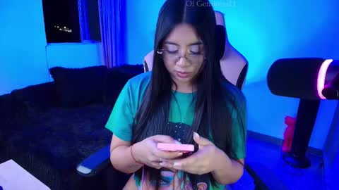 Snapshot of geminis11 chatting on October 15, 11:38 pm geminis11 online show from October 15, 11:38 pm