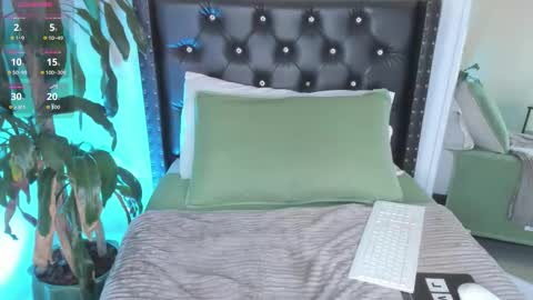 Gemma  online show from March 12, 8:15 pm