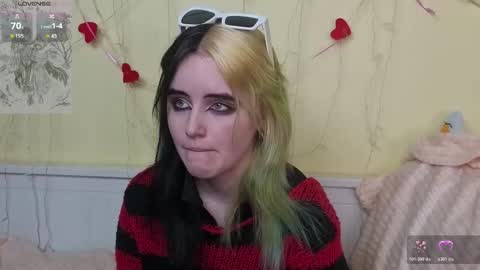 Ilona online show from October 24, 6:15 pm