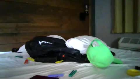 Snapshot of genderpalooza chatting on January 23, 1:02 pm Lenzy LaCanada online show from January 23, 1:02 pm