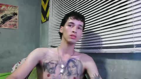 Snapshot of gendo_05 chatting on September 11, 12:22 am GENDO online show from September 11, 12:22 am