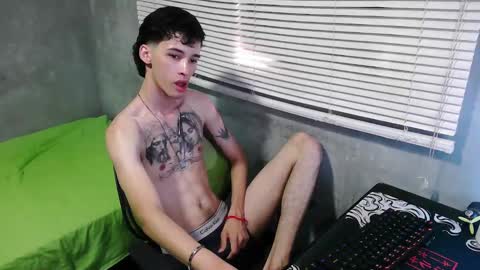 Snapshot of gendo_05 chatting on September 13, 3:56 pm GENDO online show from September 13, 3:56 pm