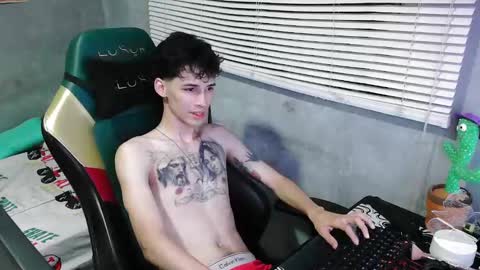 Snapshot of gendo_05 chatting on October 8, 12:41 am GENDO online show from October 8, 12:41 am