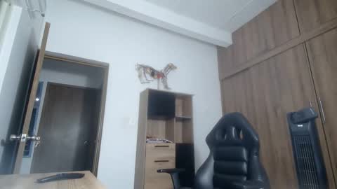 genesis95_ online show from October 18, 10:38 am