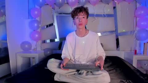 Genesis online show from October 27, 3:21 am