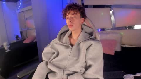 genesis_js online show from November 28, 3:53 am