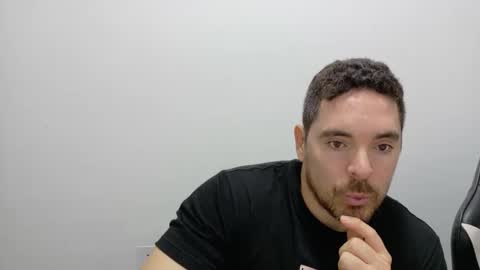 genesis_wb online show from November 5, 10:32 pm