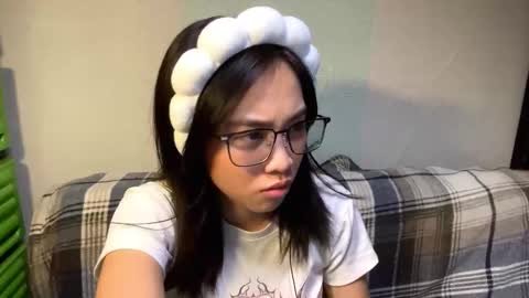 Yuki online show from February 21, 1:34 pm