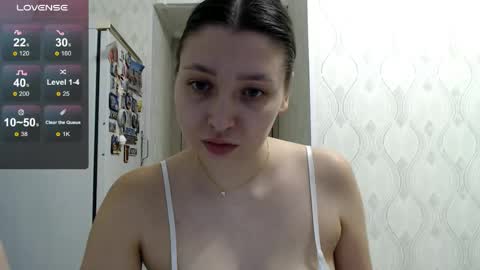 Snapshot of genev__ievee chatting on May 27, 6:16 pm genev__ievee online show from May 27, 6:16 pm