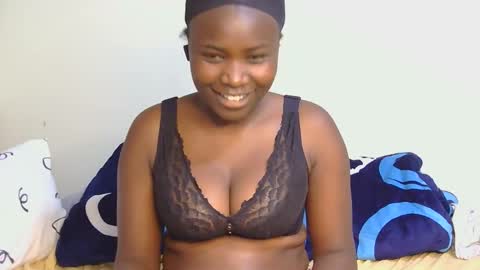 Snapshot of geni_smart chatting on November 12, 10:09 pm Luciana online show from November 12, 10:09 pm