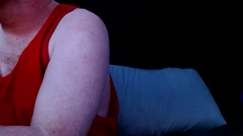 Snapshot of genitalwars chatting on December 20, 7:32 pm genitalwars online show from December 20, 7:32 pm