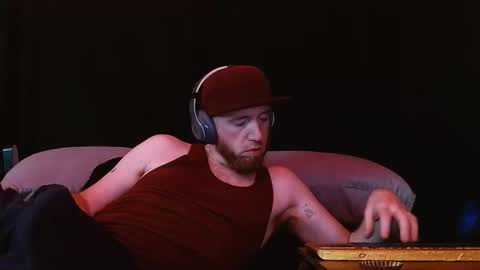 Snapshot of genitalwars chatting on January 7, 4:48 am genitalwars online show from January 7, 4:48 am