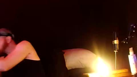 Snapshot of genitalwars chatting on January 7, 11:18 pm genitalwars online show from January 7, 11:18 pm