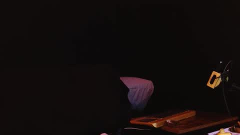 Snapshot of genitalwars chatting on February 3, 6:40 am genitalwars online show from February 3, 6:40 am