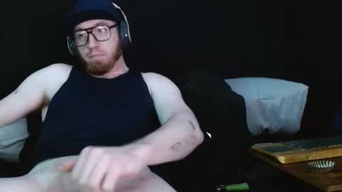 Snapshot of genitalwars chatting on February 7, 12:36 am genitalwars online show from February 7, 12:36 am