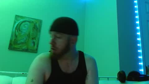 Snapshot of genitalwars chatting on February 21, 11:39 pm genitalwars online show from February 21, 11:39 pm