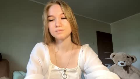 Snapshot of gennacastillion chatting on May 26, 9:27 am Casti online show from May 26, 9:27 am