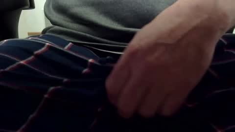 Snapshot of gent063 chatting on February 3, 1:30 pm gent063 online show from February 3, 1:30 pm