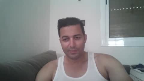 Snapshot of genteldevil chatting on December 16, 12:27 pm genteldevil online show from December 16, 12:27 pm