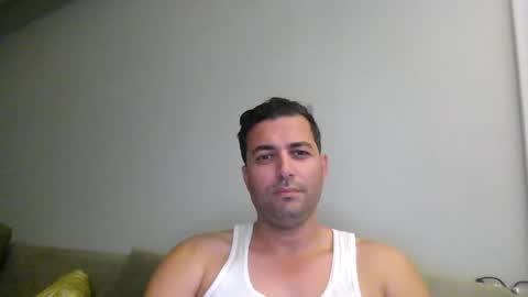 Snapshot of genteldevil chatting on November 23, 6:19 pm genteldevil online show from November 23, 6:19 pm