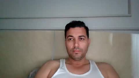 Snapshot of genteldevil chatting on January 9, 9:23 am genteldevil online show from January 9, 9:23 am