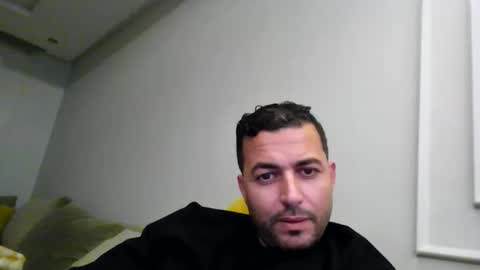 Snapshot of genteldevil chatting on March 21, 2:49 am genteldevil online show from March 21, 2:49 am