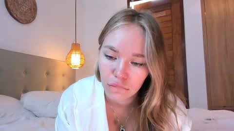 Snapshot of gentle_killers chatting on May 22, 5:03 am Mary Blonde and Kira brunette online show from May 22, 5:03 am