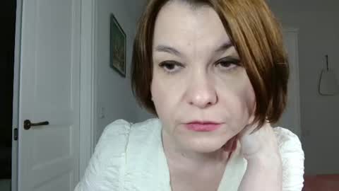 Snapshot of gentlywomen chatting on June 10, 11:53 am Elena online show from June 10, 11:53 am
