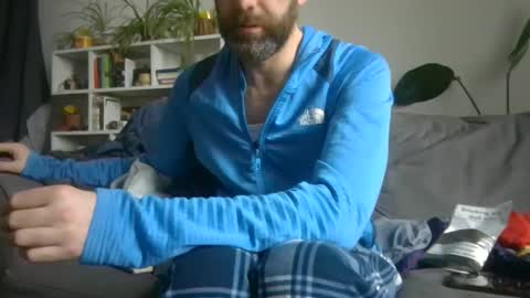 Snapshot of geon2xx chatting on September 19, 9:22 am Geon online show from September 19, 9:22 am