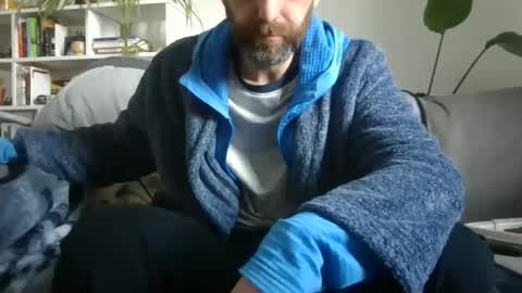 Snapshot of geon2xx chatting on October 30, 11:33 am Geon online show from October 30, 11:33 am