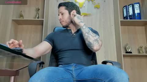 Snapshot of george_diesell_ chatting on July 18, 11:30 pm George online show from July 18, 11:30 pm