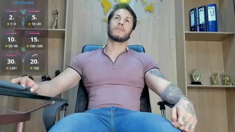 Snapshot of george_diesell_ chatting on July 21, 8:55 pm George online show from July 21, 8:55 pm