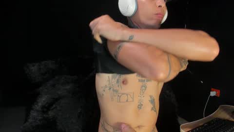 Snapshot of george_prince2 chatting on February 5, 9:41 pm independent model online show from February 5, 9:41 pm