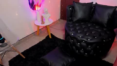 Georgina Caruso online show from March 12, 11:12 pm