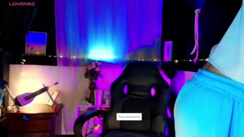 Snapshot of georgina_moschino chatting on June 17, 3:31 am georgina_moschino online show from June 17, 3:31 am