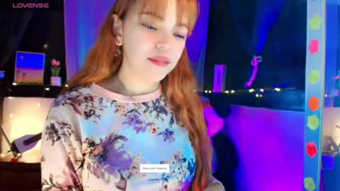 Snapshot of georgina_moschino chatting on July 7, 3:42 am georgina_moschino online show from July 7, 3:42 am