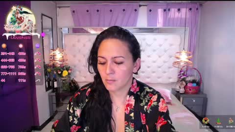 Snapshot of georgina_mussk chatting on December 6, 9:02 pm Georgina online show from December 6, 9:02 pm