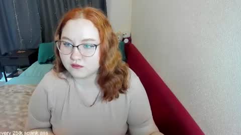 Snapshot of georginia_grimes chatting on July 17, 10:00 am Georginia online show from July 17, 10:00 am