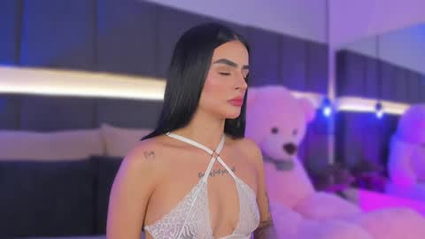 Snapshot of georginna_sins chatting on December 3, 12:02 am Kendal online show from December 3, 12:02 am