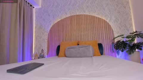 Snapshot of georginna_sins chatting on September 10, 9:04 pm Kendal online show from September 10, 9:04 pm