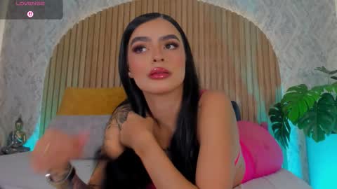 Snapshot of georginna_sins chatting on October 10, 3:22 pm Kendal online show from October 10, 3:22 pm