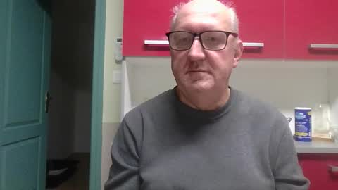 Snapshot of gerardlp131313 chatting on October 27, 7:40 pm gerardlp131313 online show from October 27, 7:40 pm