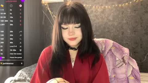 EmelyWoodes online show from May 28, 6:43 am