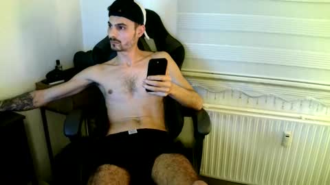 HeteroGermanbigdic77 online show from November 26, 10:44 pm