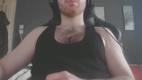 Snapshot of germanyhairyboy chatting on December 2, 1:46 pm germanyhairyboy online show from December 2, 1:46 pm