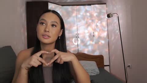 Snapshot of germiona_shine chatting on February 14, 8:21 am Germiona online show from February 14, 8:21 am